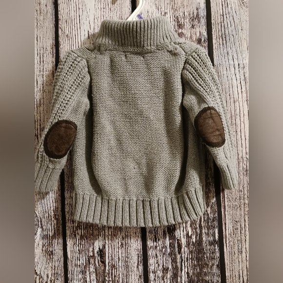 Baby Gap Gray Sweater sz 6-12 months - Picture 2 of 3